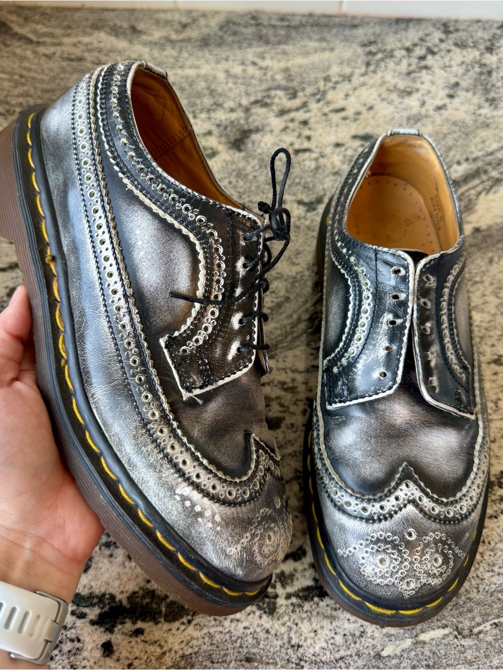 Vintage Made in England Dr. Martens Wingtip Brogues UK 6/US 8 VGUC *missing lace